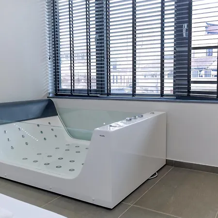 Timeless Luxury & Apartament Salonic