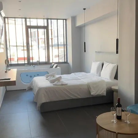 Timeless Luxury & Θεσσαλονίκη