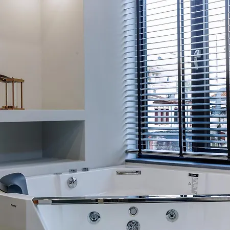 Timeless Luxury & Apartman *