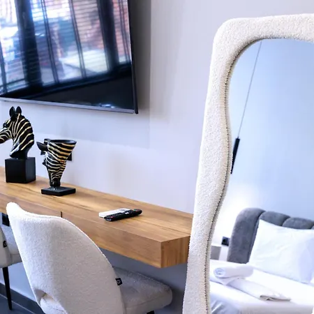 Apartment Timeless Luxury &