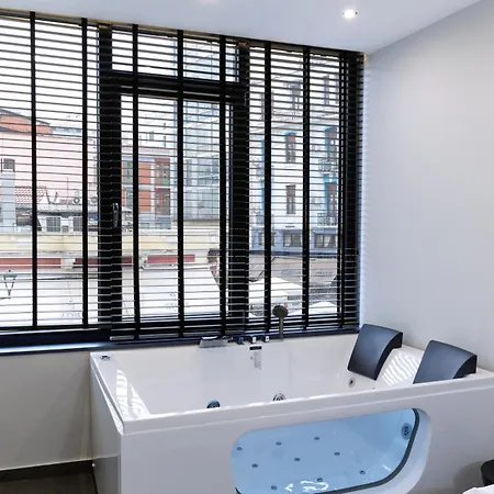 Timeless Luxury & Apartman *