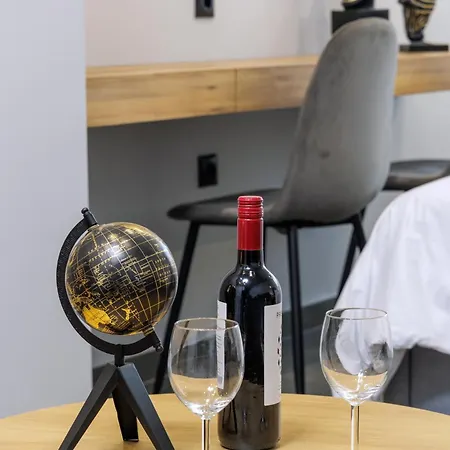 Timeless Luxury & Apartment *