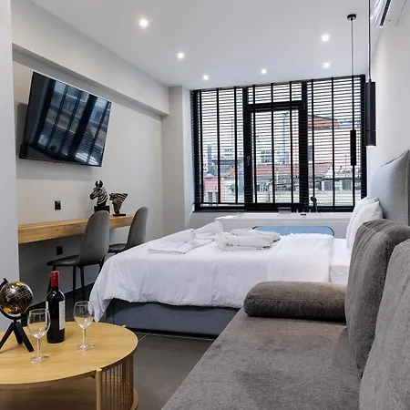 Timeless Luxury & * Szaloniki