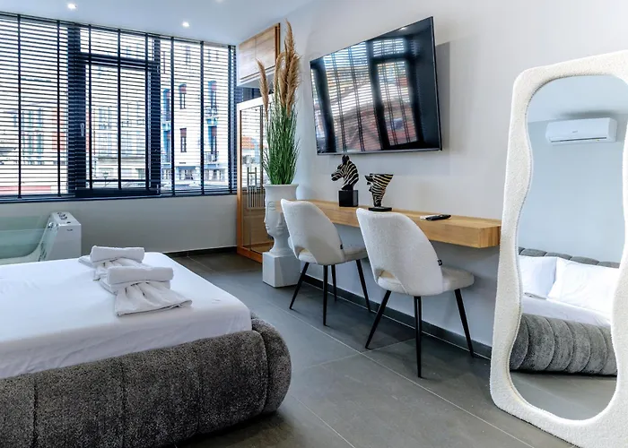Timeless Luxury & Apartmán